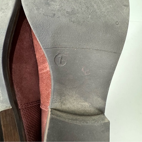 Crevo Buckle Red Distressed Look Leather Suede Ankle Boots Booties Western rodeo - Picture 8 of 8